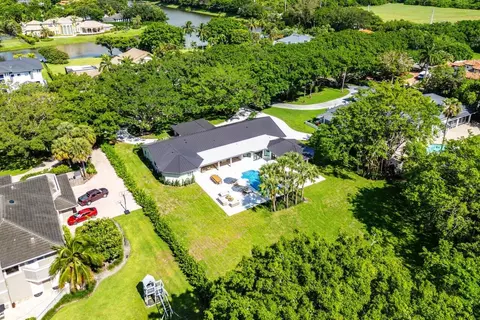 8090 Twin Lake Dr, Boca Raton, FL 33496