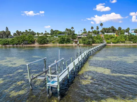 5203 S Indian River Dr, Fort Pierce, FL 34982