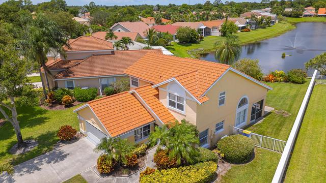 2322 SW Olympic Club Ter, Palm City, FL 34990