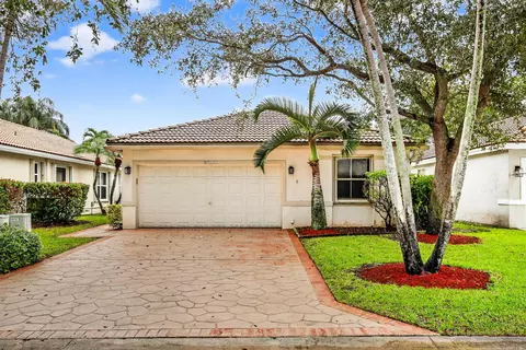 5411 NW 49th Ct, Coconut Creek, FL 33073