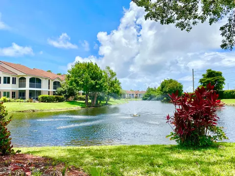 815 W Boynton Beach Blvd #16-201, Boynton Beach, FL 33426
