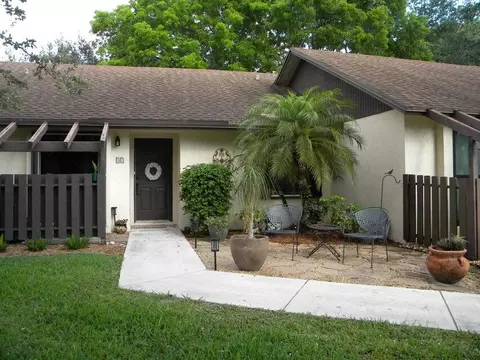 77 Via De Casas Norte, Boynton Beach, FL 33426