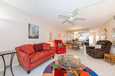 230 NE 26th Ave #213, Boynton Beach, FL 33435