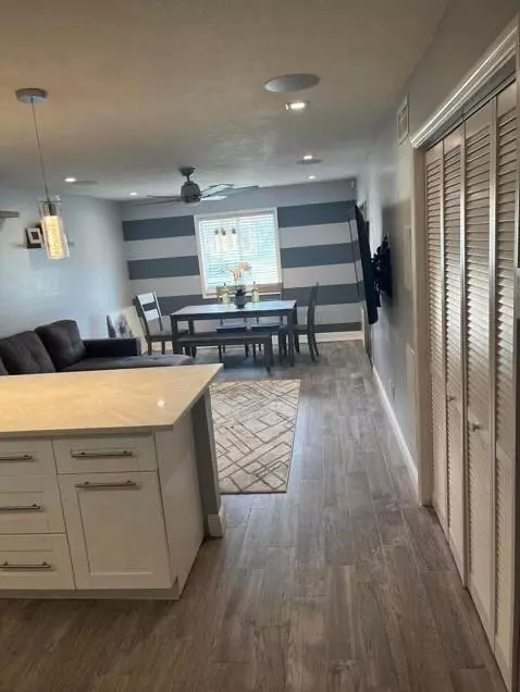 6100 Forest Hill 107 Blvd #107, West Palm Beach, FL 33415