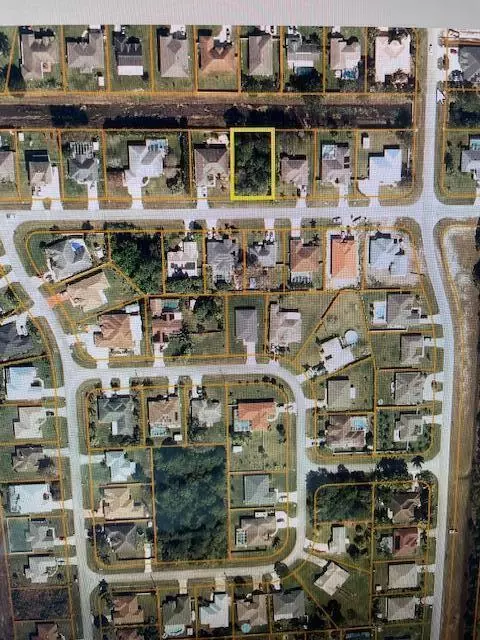 2225 SW Gray Beal Ave, Port St Lucie, FL 34953