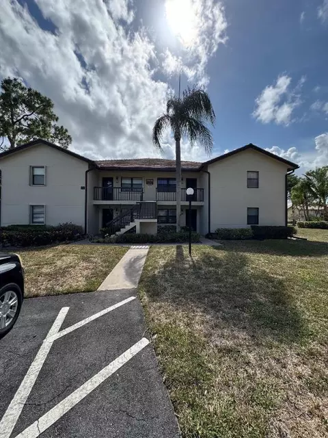 7626 Tahiti Ln #204, Lake Worth, FL 33467