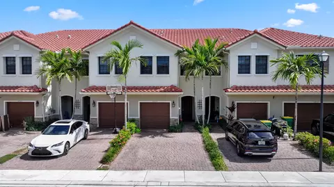 5913 NW 56th Ct, Tamarac, FL 33319