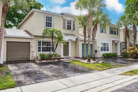 5900 S Golden Beauty Ln #5900, Tamarac, FL 33321