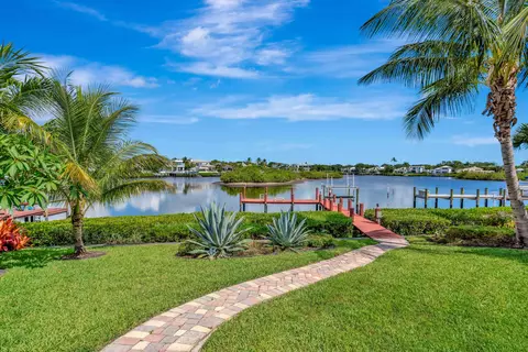 Exterior - 102 Victory Dr, Jupiter, FL 33477 photo 3 of 3