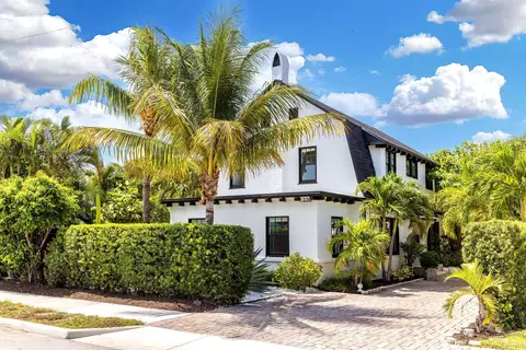 230 Princeton Dr, Lake Worth Beach, FL 33460