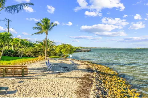 5548 SE Schooner Oaks, Stuart, FL 34997