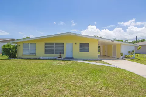 7707 James Rd, Fort Pierce, FL 34951