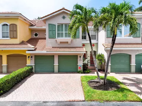 104 Las Brisas Cir, Hypoluxo, FL 33462