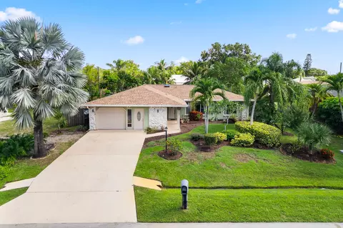 1107 SE Cambridge, Port Saint Lucie, FL 34952