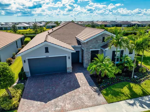 9997 SW Coral Tree Cir, Port Saint Lucie, FL 34987