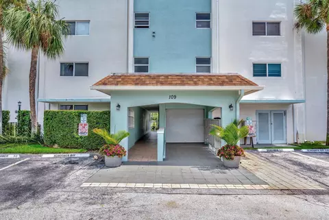 109 Paradise Harbour Blvd #412, North Palm Beach, FL 33408
