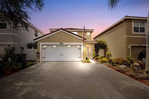 7769 Springfield Lake Dr, Lake Worth, FL 33467