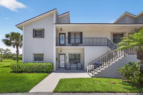 704 Clubhouse Cir, Jupiter, FL 33477