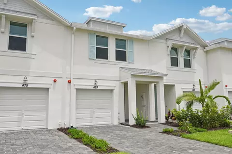 483 Salisbury Cir, Fort Pierce, FL 34982