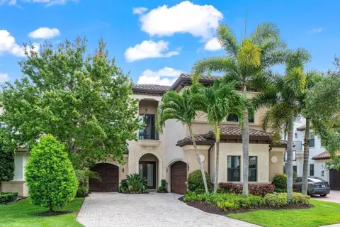 8574 Lewis River Rd, Delray Beach, FL 33446