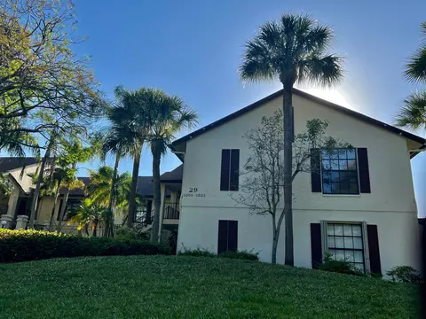 3211 Jog Park Dr, Greenacres, FL 33467