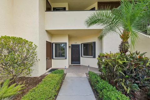 6533 SE Williamsburg Dr #102, Hobe Sound, FL 33455