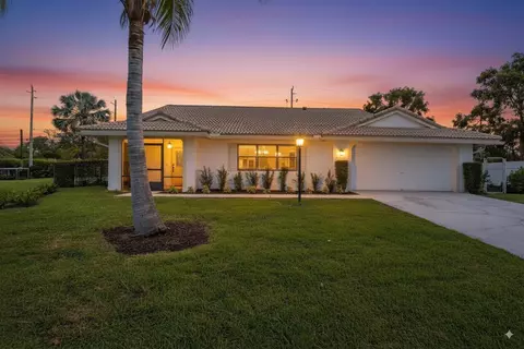 10141 Dara Ct, Boca Raton, FL 33428