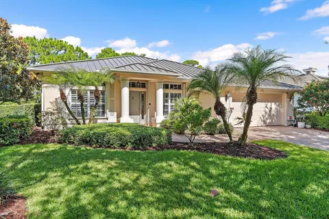 5885 SE Forest Glade Trl, Hobe Sound, FL 33455