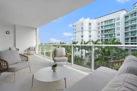 220 SE Mizner Blvd #512, Boca Raton, FL 33432