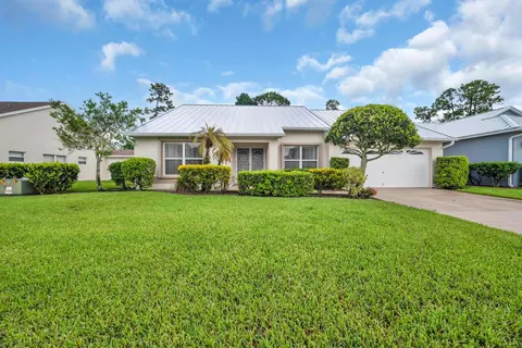 483 NW Casanova Cir, Port Saint Lucie, FL 34986