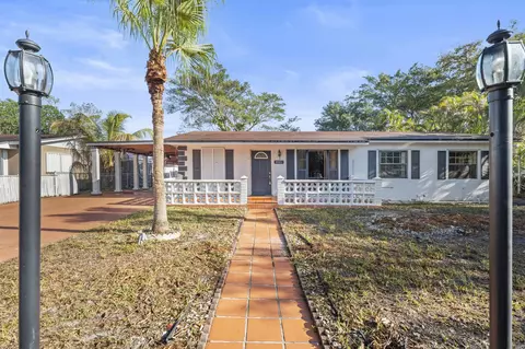 4021 NW 201st St, Miami Gardens, FL 33055