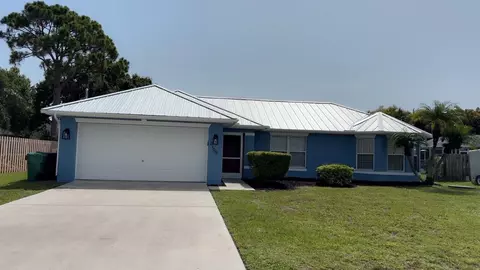 2109 SE Trillo St, Port Saint Lucie, FL 34952