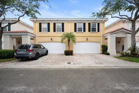 11 Live Oak Cir #11, Tequesta, FL 33469