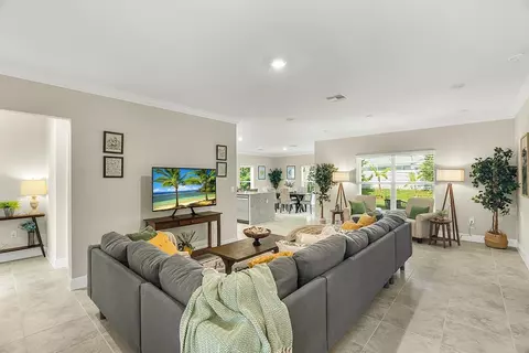 822 Cain St, Sebastian, FL 32958