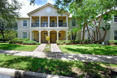 8071 Murano Cir, Palm Beach Gardens, FL 33418