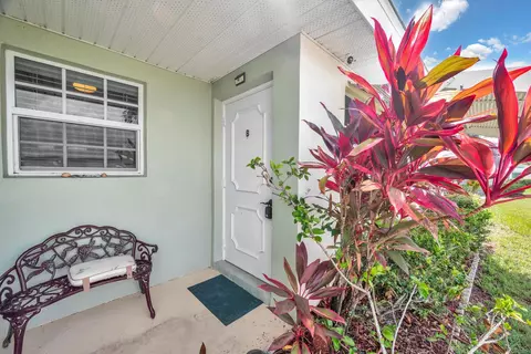 912 Savannas Point Dr #B, Fort Pierce, FL 34982