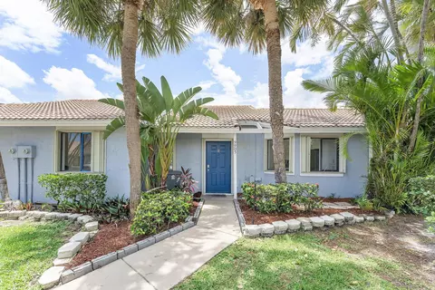 9905 61st Way S #B, Boynton Beach, FL 33437