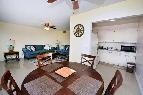 3400 Springdale Blvd #316, Palm Springs, FL 33461