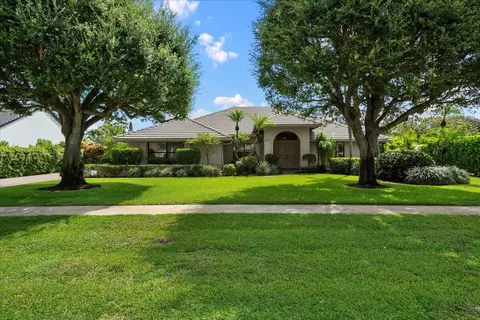 2141 Greenview Cove Dr, Wellington, FL 33414
