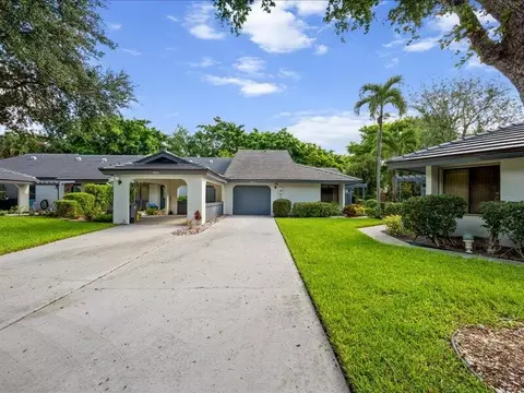 10050 Hickorywood Pl, Boynton Beach, FL 33437
