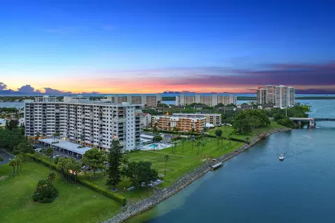 336 Golfview Rd #905, North Palm Beach, FL 33408