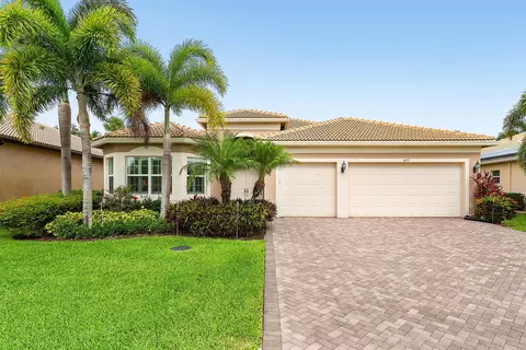 8271 Green Mountain Rd, Boynton Beach, FL 33473