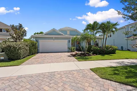 709 SW Sun Cir, Palm City, FL 34990
