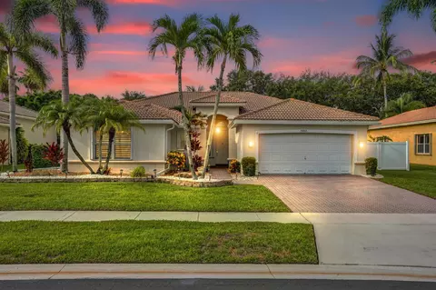 5242 Indianwood Village Ln, Lake Worth, FL 33463