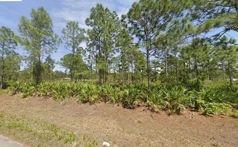 910 Dixie Ave, Lehigh Acres, FL 33972