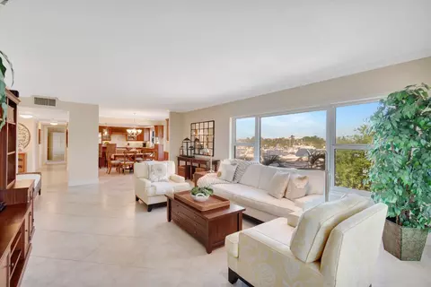 200 Macfarlane Dr #N-305, Delray Beach, FL 33483