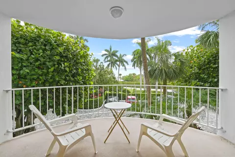 2295 S Ocean Blvd #215, Palm Beach, FL 33480