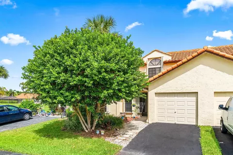 18553 Woodstream Dr, Boca Raton, FL 33498