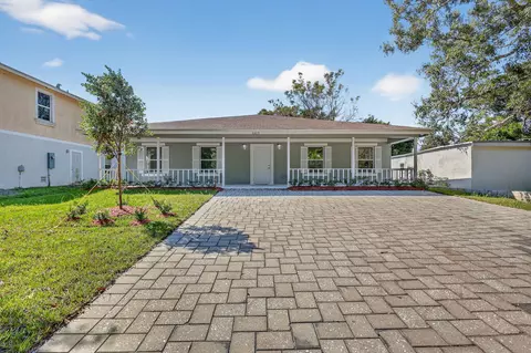 2205 S 33rd S St, Fort Pierce, FL 34947