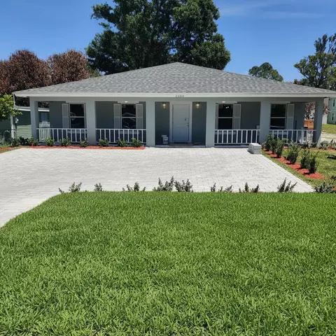 2206 S 34th St, Fort Pierce, FL 34947